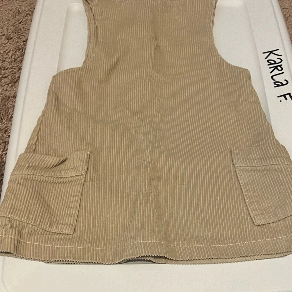 Corduroy 2T - Picture 2 of 4